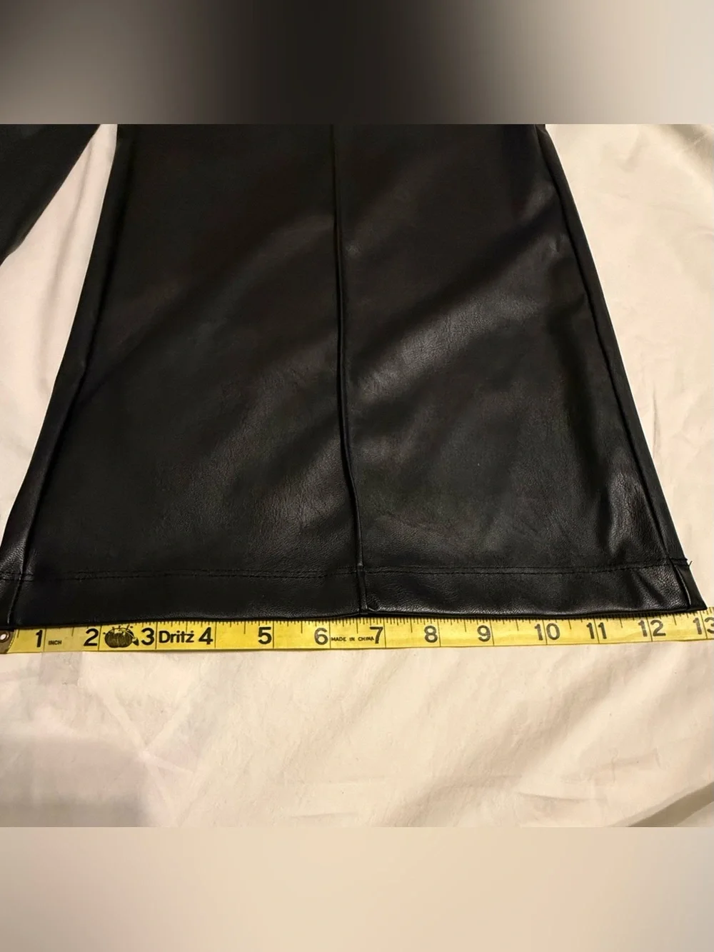 WHO WHAT WEAR Women’s faux leather wide-leg pants, size M, Black. NWT